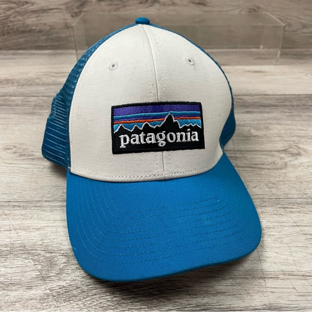Patagonia Snapback Hat NWT Teal Blue White Trucker Style
